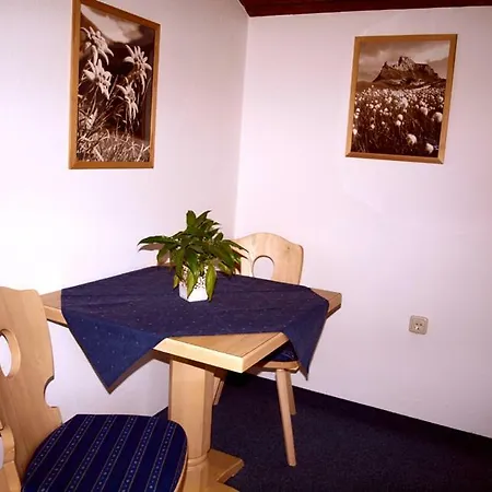 Ahrnerhof Farm stay *